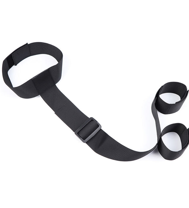 OHMAMA FETISH - WRIST HANDCUFFS AND NYLON COLLAR