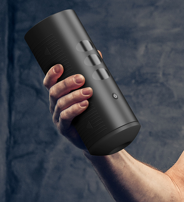 KIIROO - TITAN TECHNOLOGICAL MASTURBATOR