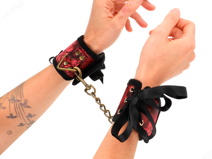 KINK - SCANDAL WRIST RESTRAINTS RED-BLACK LACE DETAILS 24.5 CM X 6.5 CM