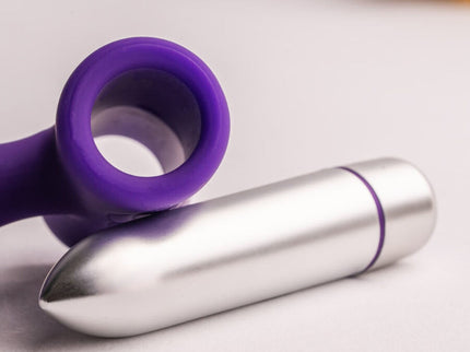 ROCKS- OFF - PETITE SENSATIONS TEAZER ANAL PLUG VIBRATOR PURPLE