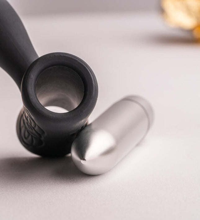 ROCKS- OFF - PETITE SENSATIONS TEAZER ANAL PLUG VIBRATOR BLACK