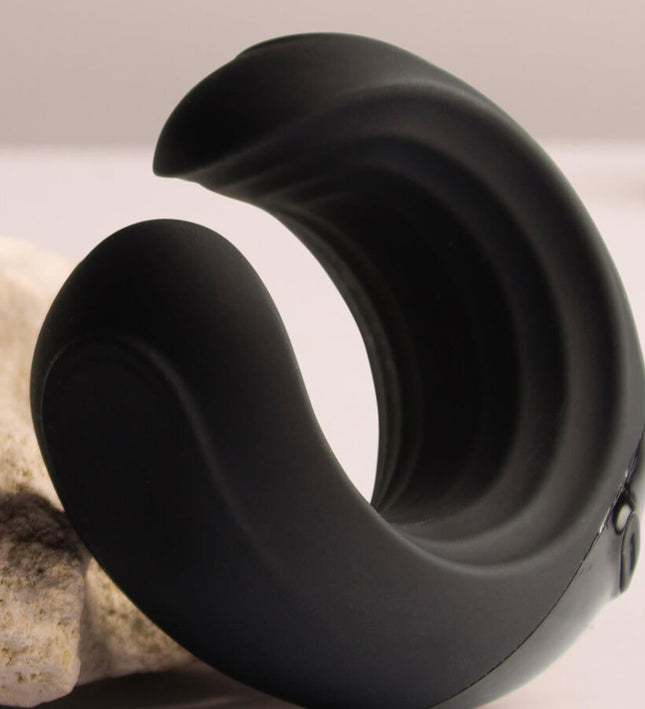 ROCKS- OFF - ECHO BLACK VIBRATOR MASTURBATOR
